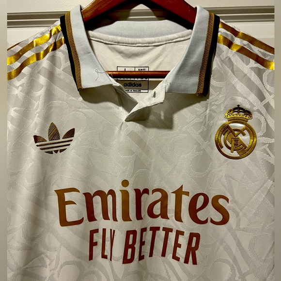 Real Madrid Player Jersey Special Edition - Picture 1 of 6
